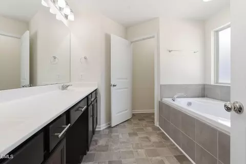 Entry Way - 116 Eastern Teal Dr, Durham, NC 27704 photo 6 of 7