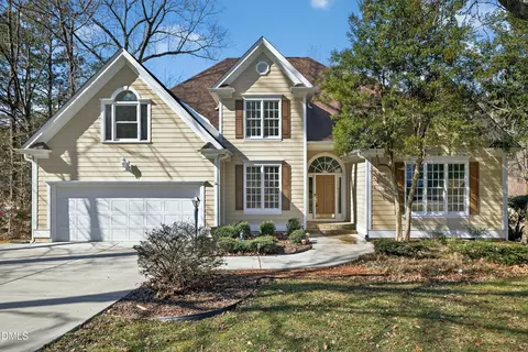 105 Headlands Ln, Cary, NC 27518