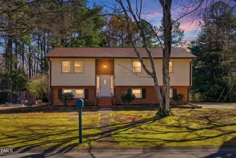1200 Boxwood Ln, Apex, NC 27502