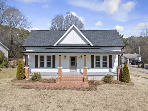 108 W Chestnut Ave, Wake Forest, NC 27587