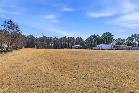 618 Phillips Rd, Selma, NC 27576 photo 3