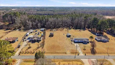 618 Phillips Rd, Selma, NC 27576 photo 6