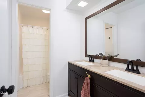 Bath - 1446 Clermont Rd, Durham, NC 27713 photo 3 of 4