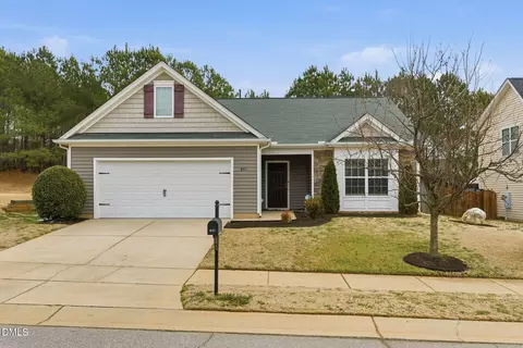 841 Bridlemine Dr, Fuquay Varina, NC 27526
