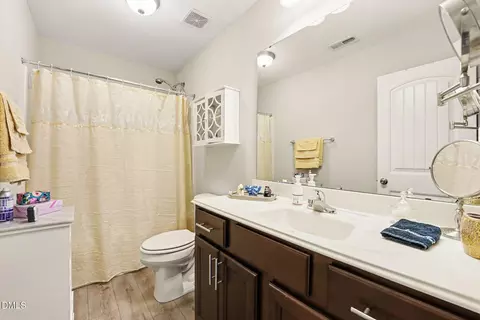 Bath - 21 Cedar Hollow Dr, Garner, NC 27529 photo 3 of 3