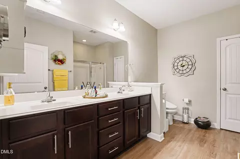 Bath - 21 Cedar Hollow Dr, Garner, NC 27529 photo 2 of 3