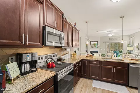Kitchen - 21 Cedar Hollow Dr, Garner, NC 27529 photo 3 of 4