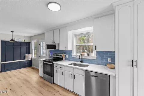 109 N Valley Dr, Louisburg, NC 27549