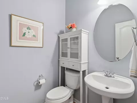 Bath - 9108 Linslade Way, Wake Forest, NC 27587 photo 4 of 4