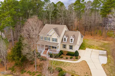 76 S Duelling Oaks Dr, Chapel Hill, NC 27517