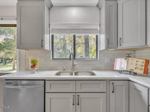Kitchen - 717 E Millbrook Rd, Raleigh, NC 27609 photo 4 of 5