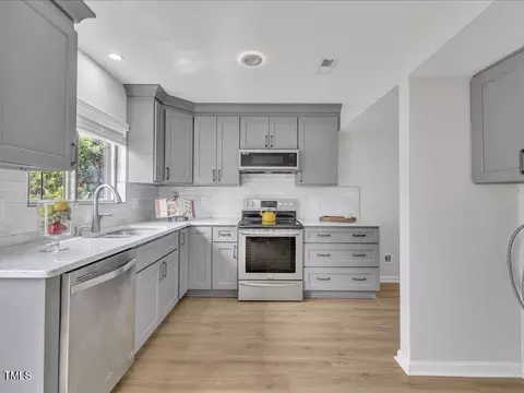 Kitchen - 717 E Millbrook Rd, Raleigh, NC 27609 photo 2 of 5