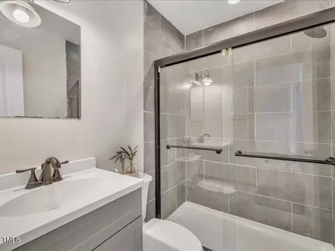 Bath - 717 E Millbrook Rd, Raleigh, NC 27609 photo 2 of 2