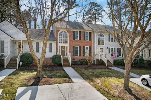 119 Heatherwood Dr, Apex, NC 27502