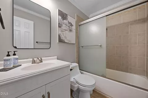 Bath - 209 Windfield Ct, Raleigh, NC 27615 photo 4 of 5
