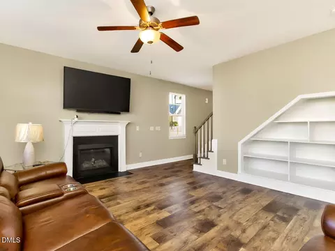 Living - 8 Solstice Ln, Garner, NC 27529 photo 2 of 4