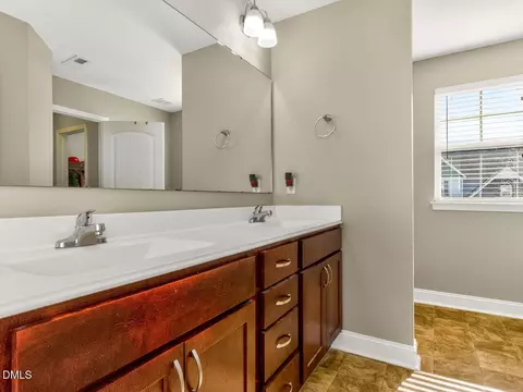 Bath - 8 Solstice Ln, Garner, NC 27529 photo 2 of 4