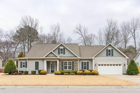 929 E Ivy Valley Dr, Fuquay Varina, NC 27526