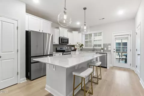 978 Gateway Commons Cir, Wake Forest, NC 27587