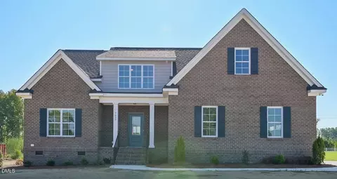 7637 Sweetwater Dr, Nashville, NC 27856