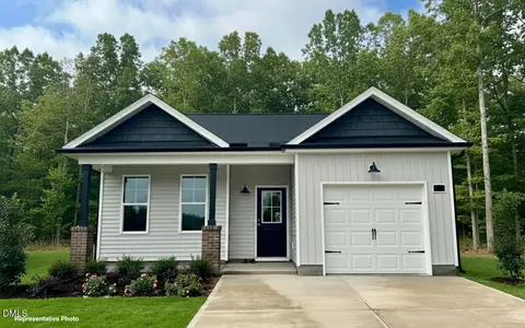 386 Bluejay St, Clayton, NC 27520