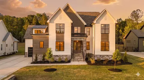 125 Cherry Bark Dr, Youngsville, NC 27596