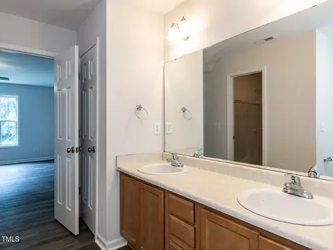 Bath - 381 Gray Ghost St, Benson, NC 27504 photo 2 of 3