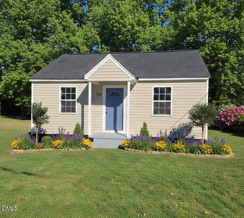 524 Avon Ave, Burlington, NC 27215