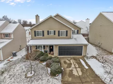809 Brantford Dr, Mcleansville, NC 27301