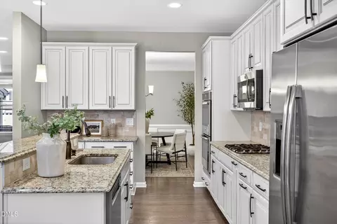 Kitchen - 109 Willow View Ln, Apex, NC 27539 photo 4 of 5