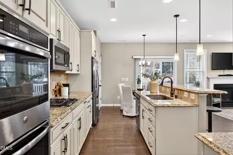 Kitchen - 109 Willow View Ln, Apex, NC 27539 photo 5 of 5