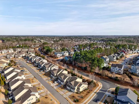 View/Area - 109 Willow View Ln, Apex, NC 27539 photo 3 of 7