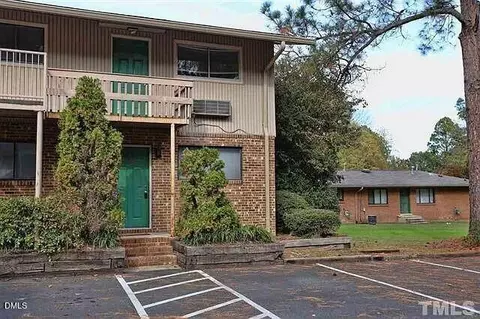 4 Shepherd Ln #BLDG D, Chapel Hill, NC 27514