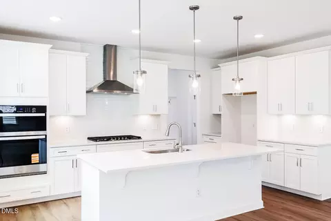 5112 Boylston Dr, Fuquay Varina, NC 27526