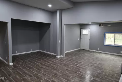 Entry Way - 405 E Cole St, Dunn, NC 28334 photo 2 of 3
