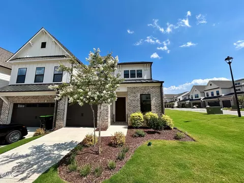 220 N District Ave #271, Clayton, NC 27527