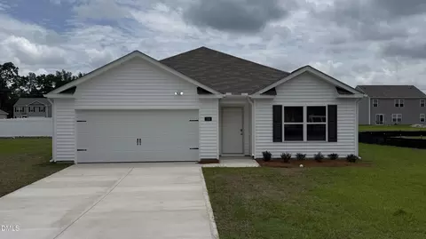 109 Claude St, La Grange, NC 28551