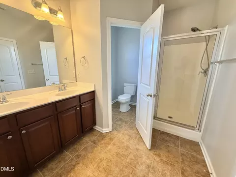 Bath - 819 Ember Dr, Durham, NC 27703 photo 4 of 7