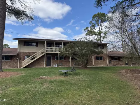 130 S Estes Dr #H-12, Chapel Hill, NC 27514