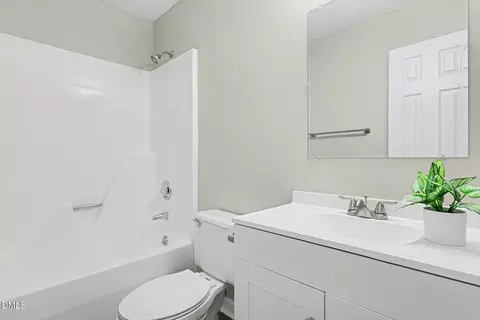 Bath - 3331 Tarleton E # 08, Durham, NC 27713 photo 1 of 1