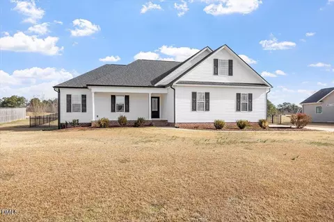 45 Braddock Dr, Lillington, NC 27546