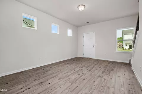 233 Courtside Dr, Dunn, NC 28334 photo 3