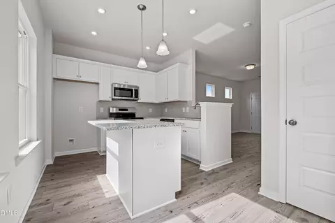 233 Courtside Dr, Dunn, NC 28334 photo 6