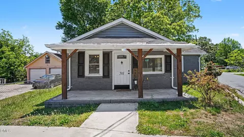 501 Apple St, Burlington, NC 27217