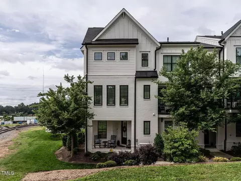 1610 Draper View Loop #101, Raleigh, NC 27608