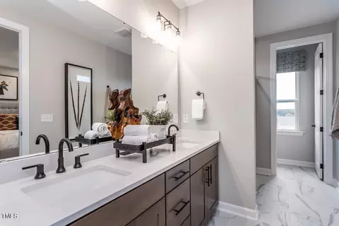 Bath - 809 Callan View Ave, Wake Forest, NC 27587 photo 5 of 6