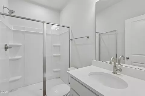 Bath - 809 Callan View Ave, Wake Forest, NC 27587 photo 2 of 6