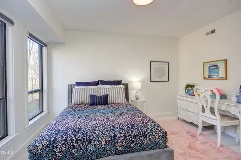 Bedroom - 6 Harvey Pl, Durham, NC 27705 photo 5 of 9