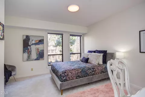 Bedroom - 6 Harvey Pl, Durham, NC 27705 photo 4 of 9