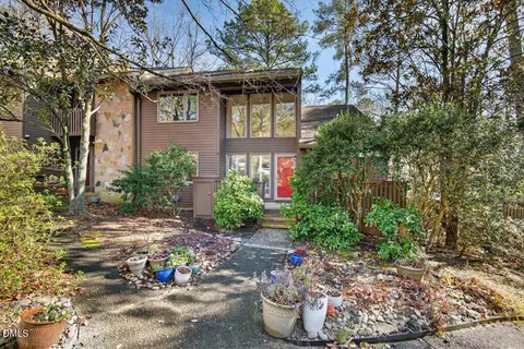 5 Glenmore Dr, Durham, NC 27707